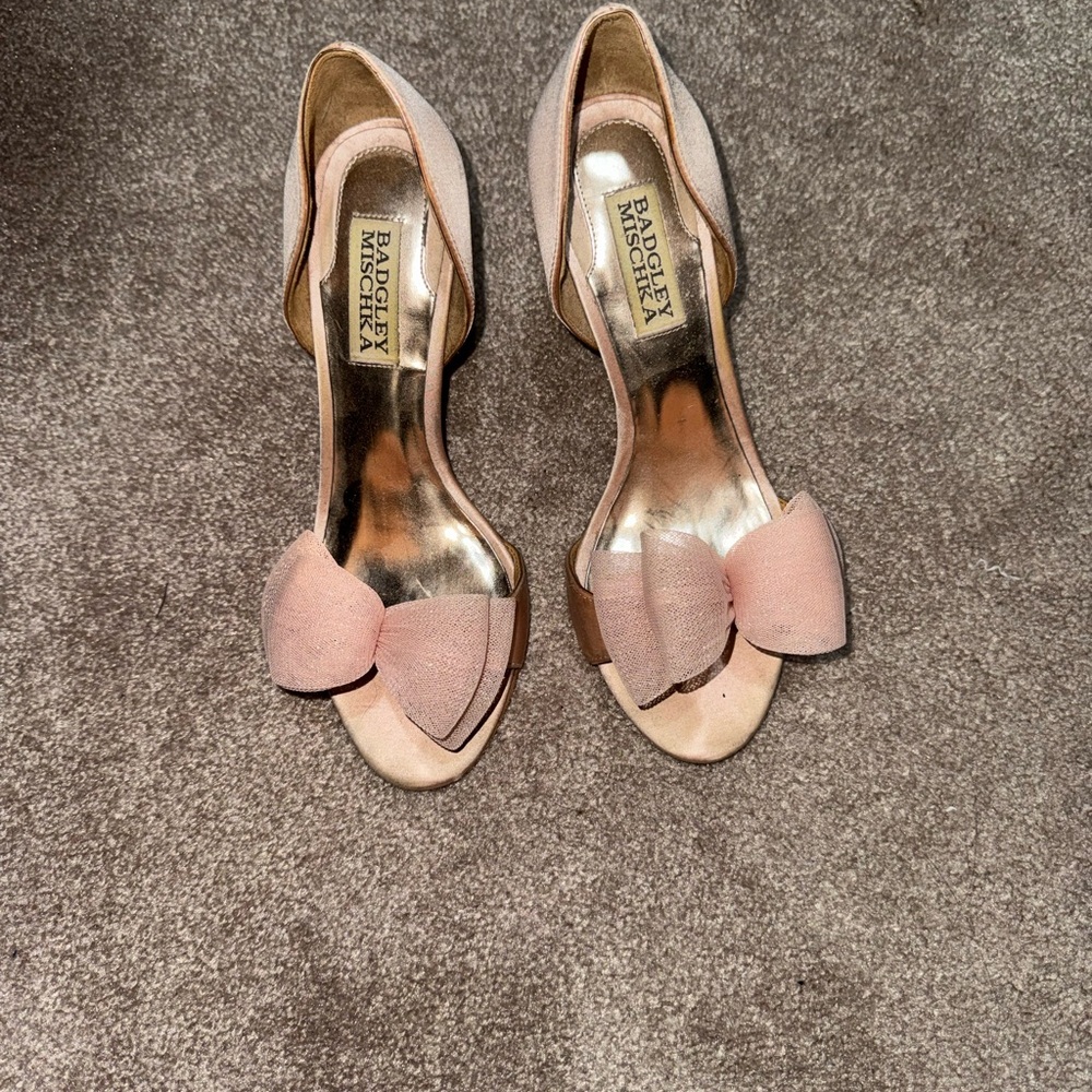 Badgley Mischka Blush Bow Heels
